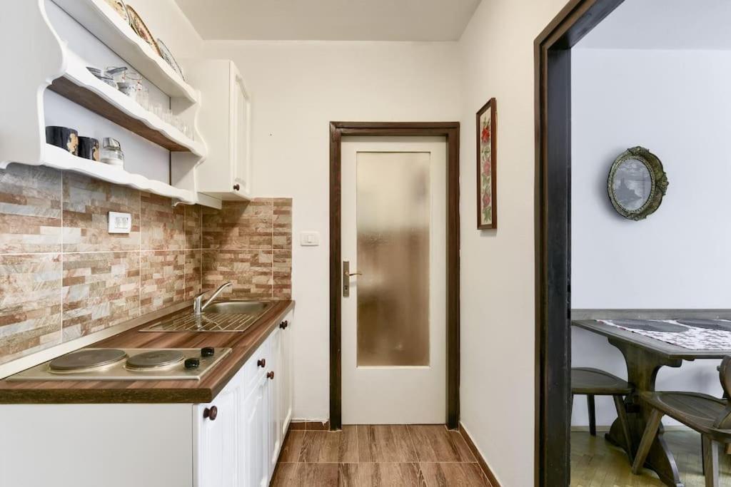 Apartman Legacy Appartamento Zara Esterno foto