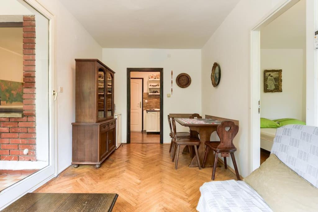 Apartman Legacy Appartamento Zara Esterno foto