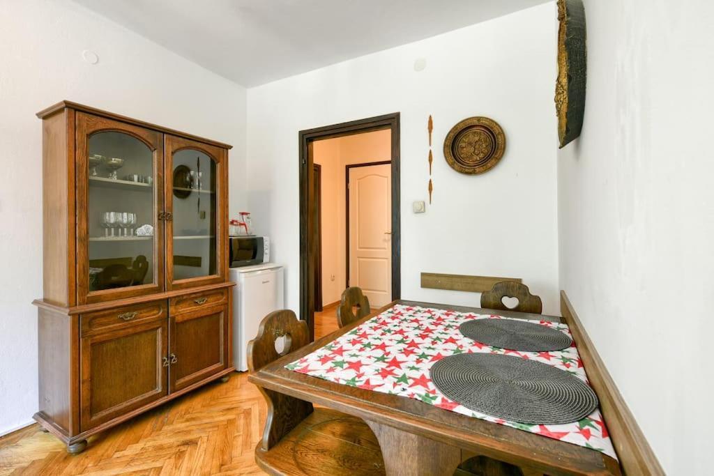 Apartman Legacy Appartamento Zara Esterno foto