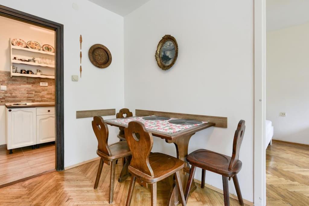 Apartman Legacy Appartamento Zara Esterno foto