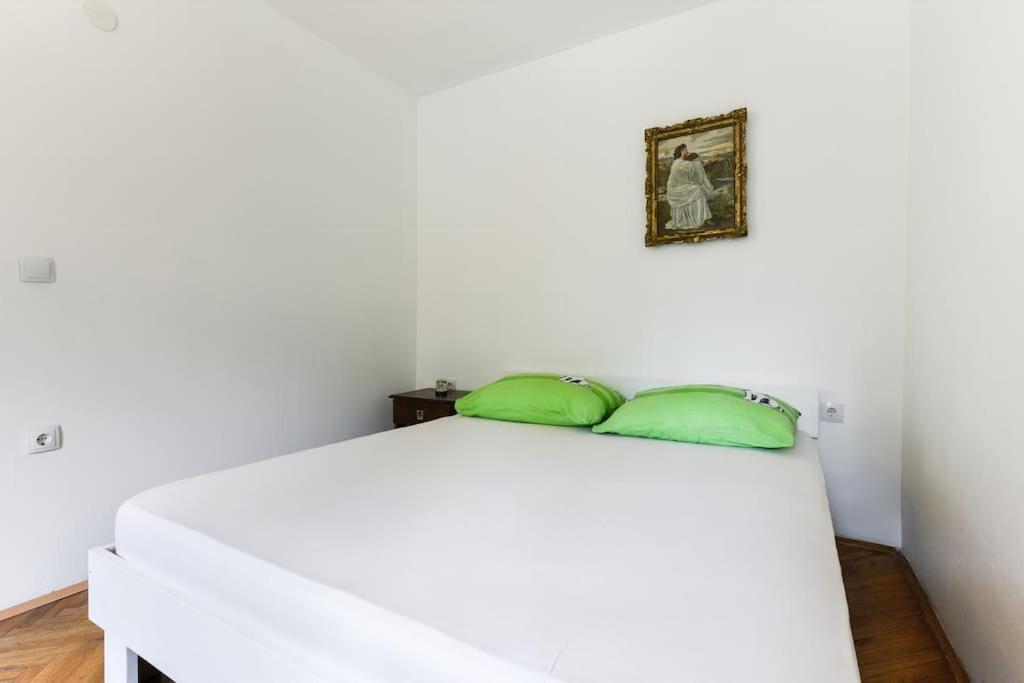 Apartman Legacy Appartamento Zara Esterno foto